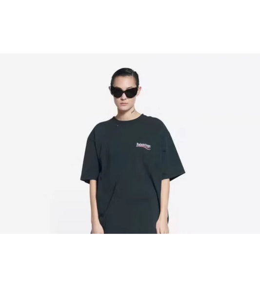 Balenciaga T-Shirt wear  logo