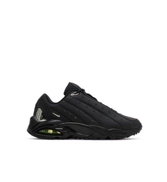 Nike Hot Step Air Terra Drake NOCTA Triple Black