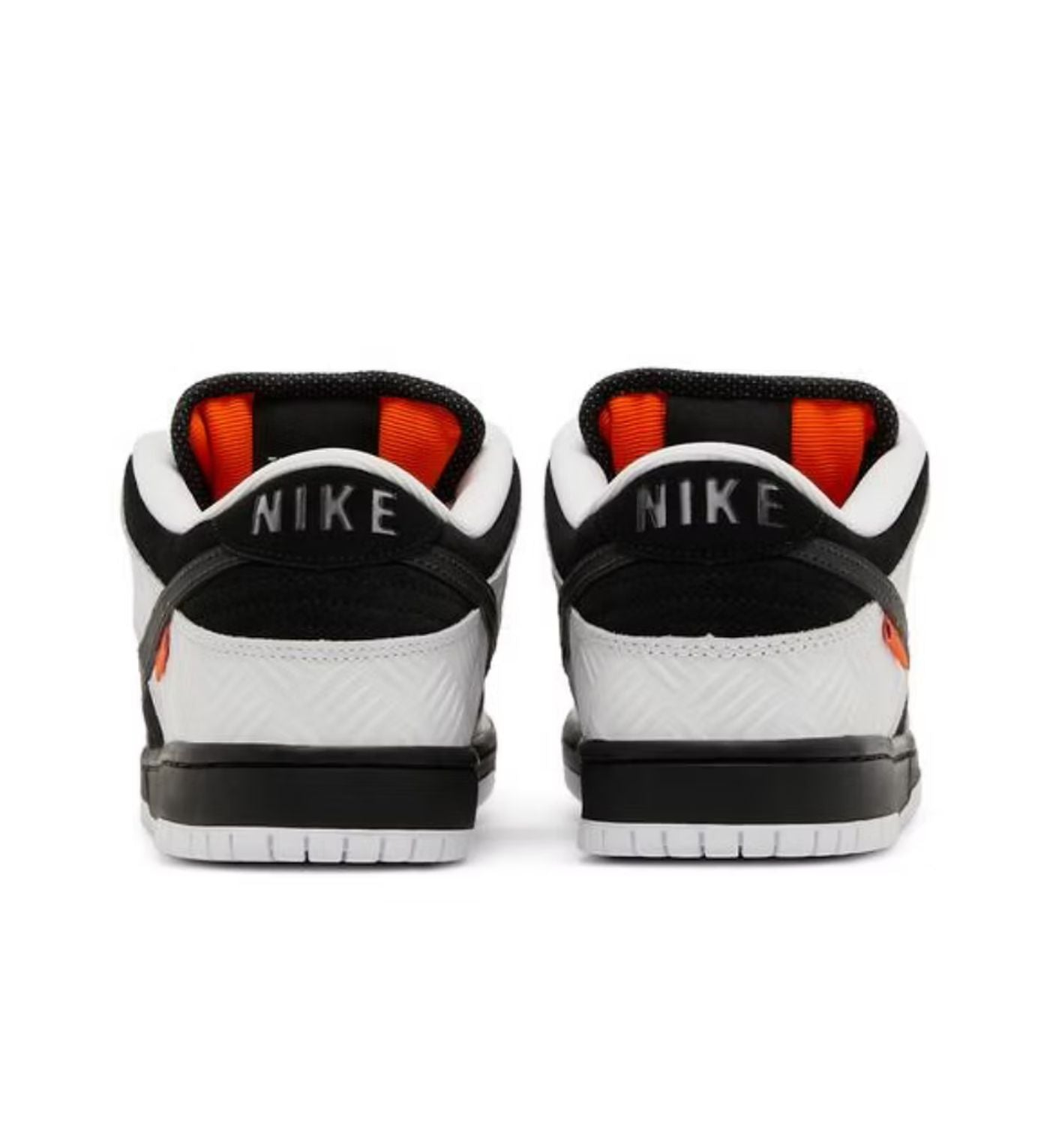 TIGHTBOOTH × Dunk Low SB