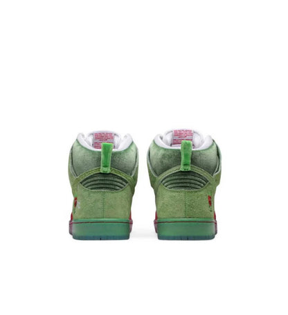 Dunk High SB 'Strawberry Cough'