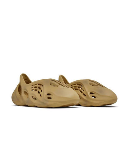 Yeezy Foam Runner 'Desert Sand'