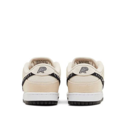 Nike SB Dunk Low Albino & Preto