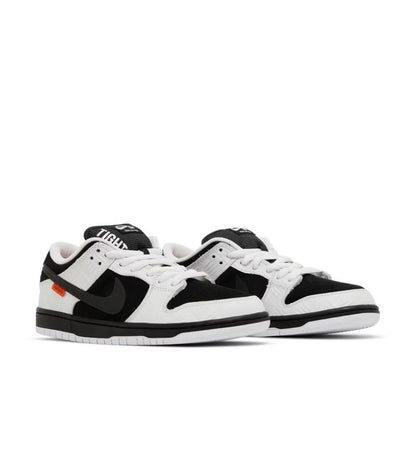 TIGHTBOOTH × Dunk Low SB
