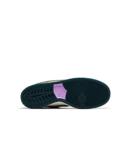 Nike SB Dunk Low “Chamaleon”